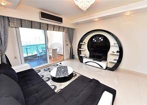 Трехкомнатная квартира с мебелью