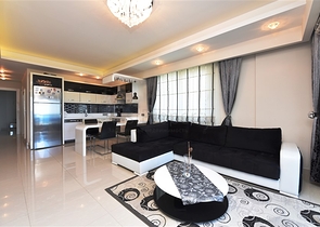 Трехкомнатная квартира с мебелью