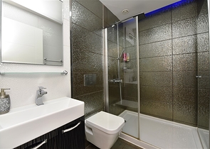 Трехкомнатная квартира с мебелью