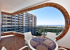 Трехкомнатная квартира с мебелью