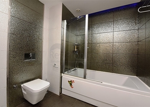 Трехкомнатная квартира с мебелью