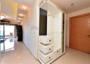 Трехкомнатная квартира с мебелью