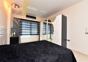 Трехкомнатная квартира с мебелью