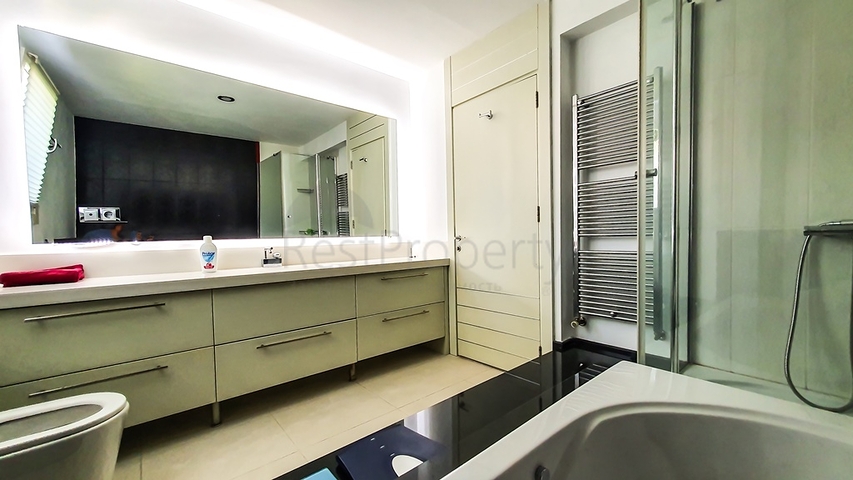 Элитная вилла с 5 спальнями в центре Фетхие