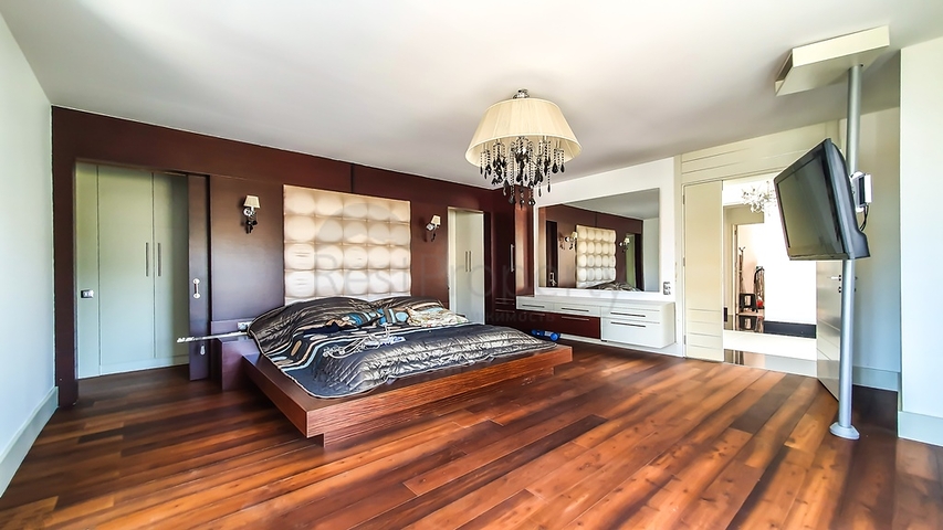 Элитная вилла с 5 спальнями в центре Фетхие