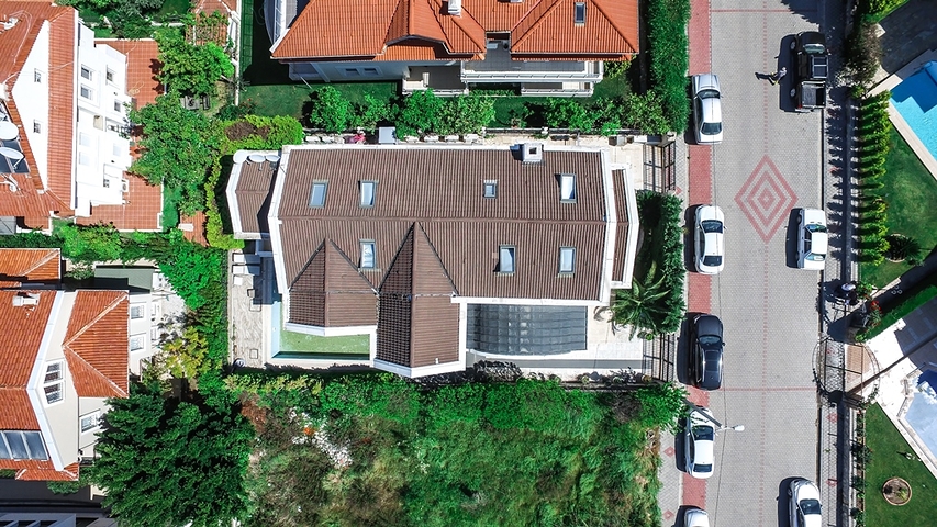 Элитная вилла с 5 спальнями в центре Фетхие