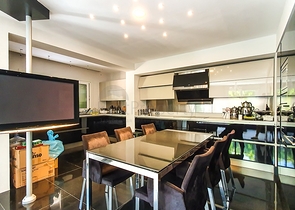 Элитная вилла с 5 спальнями в центре Фетхие