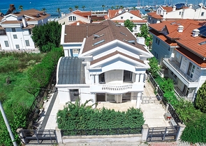 Элитная вилла с 5 спальнями в центре Фетхие