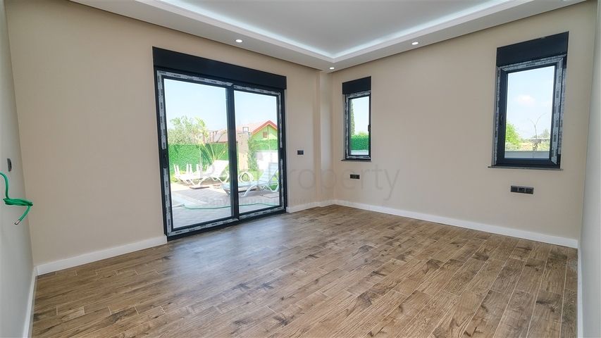 Отдельностоящая вилла 5+1 в Ешилбахире Дошемеальты