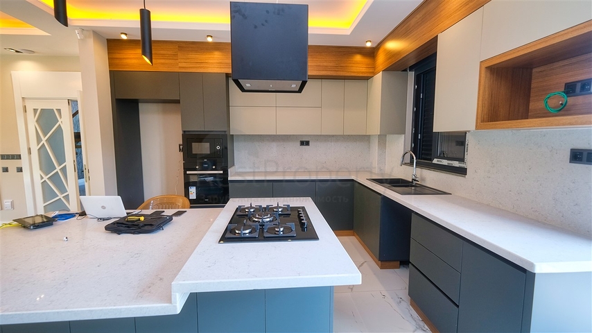 Отдельностоящая вилла 5+1 в Ешилбахире Дошемеальты