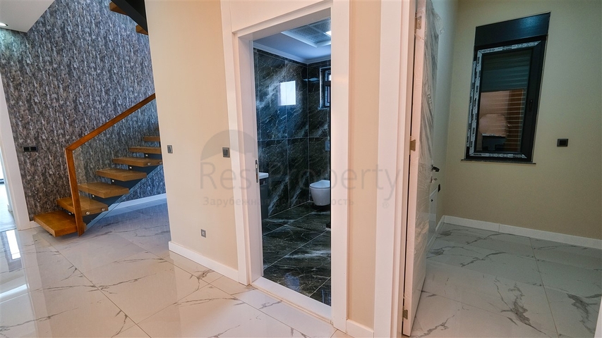 Отдельностоящая вилла 5+1 в Ешилбахире Дошемеальты