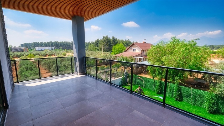 Отдельностоящая вилла 5+1 в Ешилбахире Дошемеальты