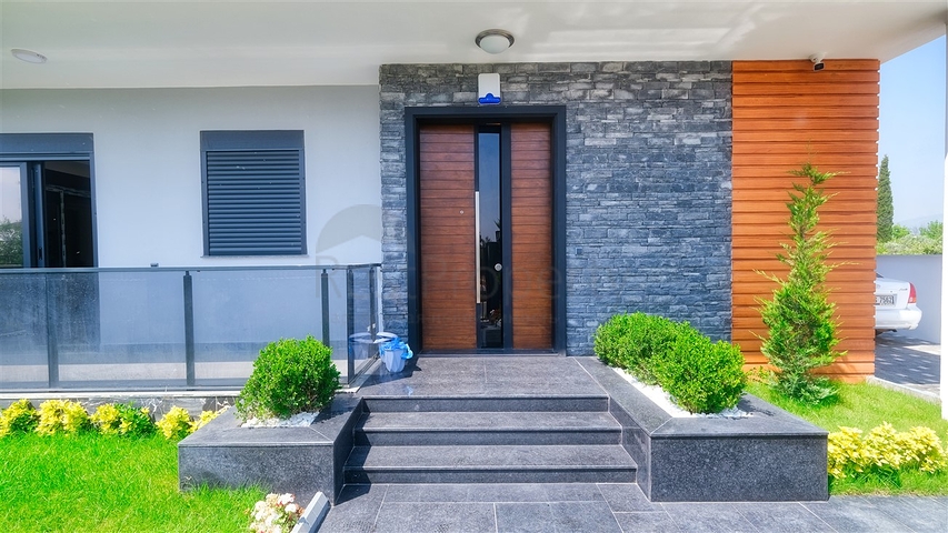 Отдельностоящая вилла 5+1 в Ешилбахире Дошемеальты