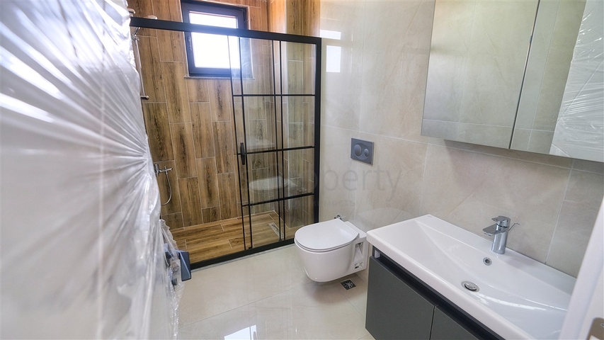 Отдельностоящая вилла 5+1 в Ешилбахире Дошемеальты