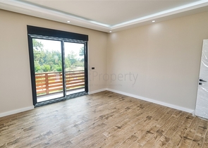 Отдельностоящая вилла 5+1 в Ешилбахире Дошемеальты