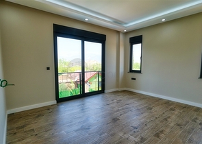 Отдельностоящая вилла 5+1 в Ешилбахире Дошемеальты