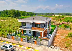 Отдельностоящая вилла 5+1 в Ешилбахире Дошемеальты