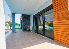 Отдельностоящая вилла 5+1 в Ешилбахире Дошемеальты