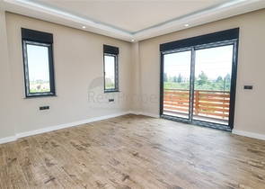 Отдельностоящая вилла 5+1 в Ешилбахире Дошемеальты