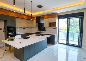 Отдельностоящая вилла 5+1 в Ешилбахире Дошемеальты