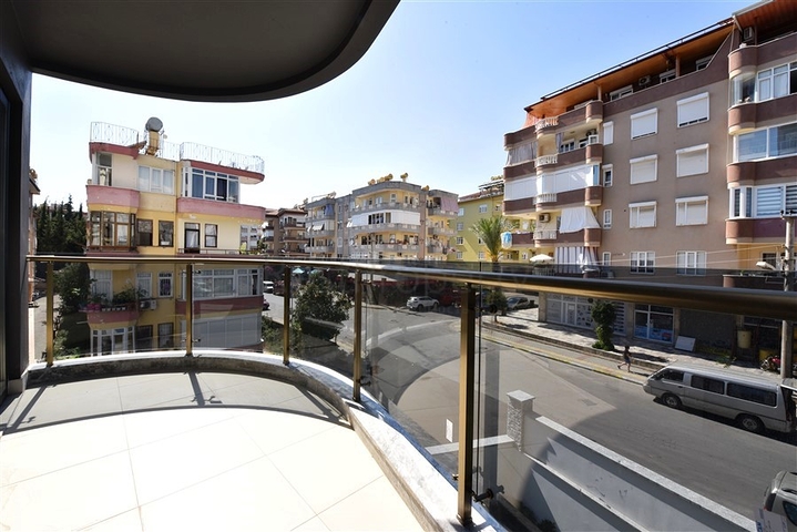 Двухкомнатная квартира в центре Алании