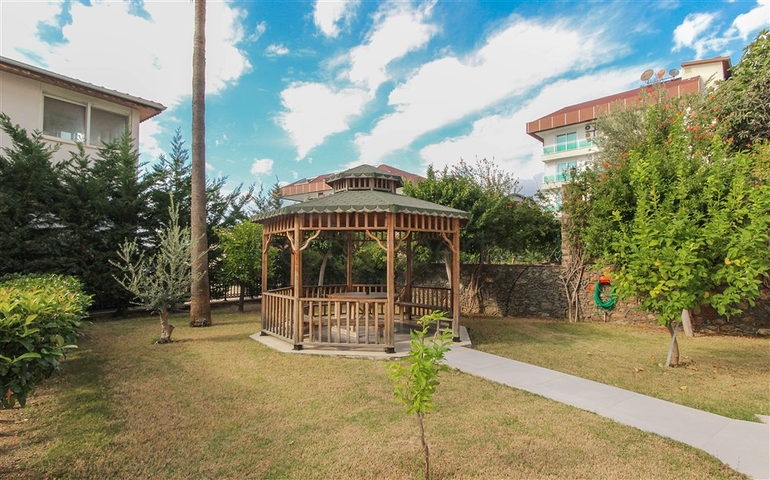 Трехкомнатная квартира с видом на море