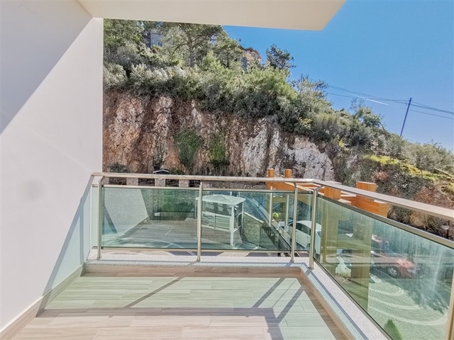 Трехкомнатная квартира с видом на море