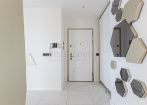 Трехкомнатная квартира с видом на море