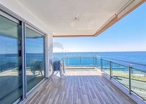 Трехкомнатная квартира с видом на море