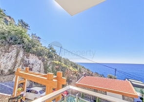 Трехкомнатная квартира с видом на море