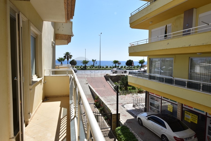 Трехкомнатная квартира в районе Махмутлар