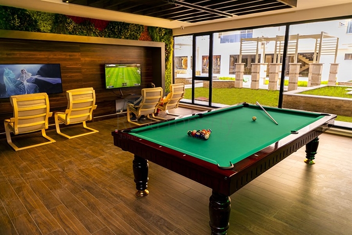 Двухкомнатная квартира с мебелью