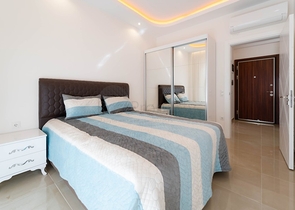 Двухкомнатная квартира с мебелью