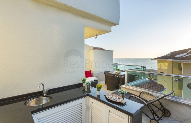 Меблированный пентхаус планировки 3+1