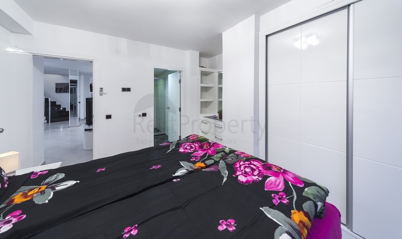 Меблированный пентхаус планировки 3+1