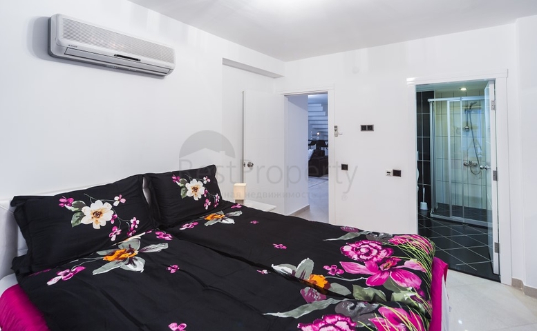 Меблированный пентхаус планировки 3+1