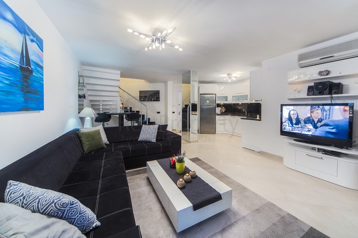 Меблированный пентхаус планировки 3+1