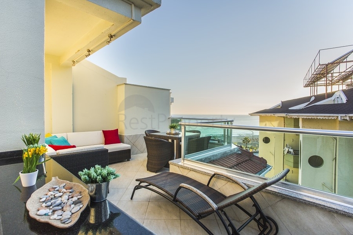 Меблированный пентхаус планировки 3+1