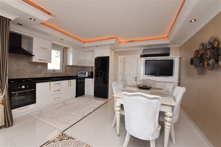 Трехкомнатная квартира с двумя спальнями на аренду