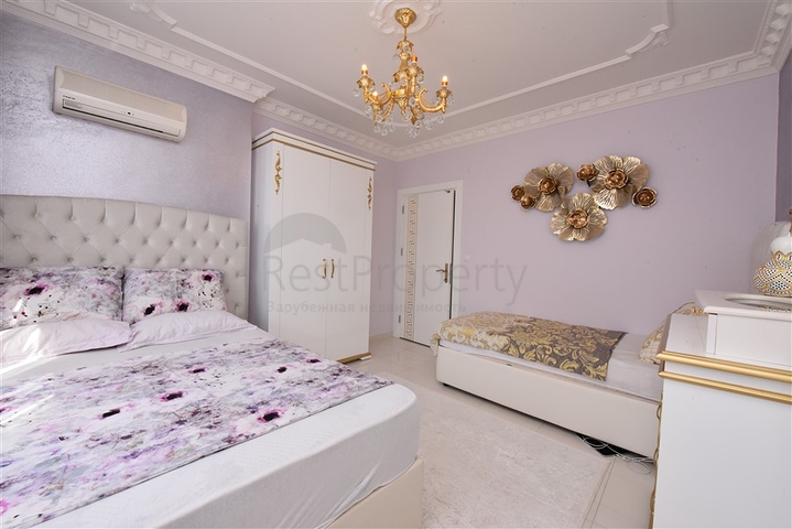 Трехкомнатная квартира с двумя спальнями на аренду