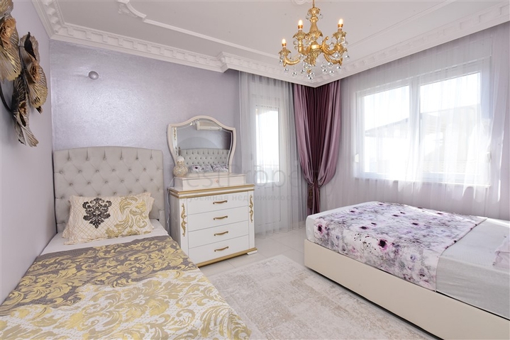 Трехкомнатная квартира с двумя спальнями на аренду