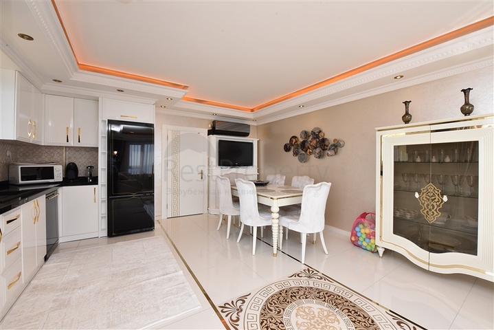 Трехкомнатная квартира с двумя спальнями на аренду