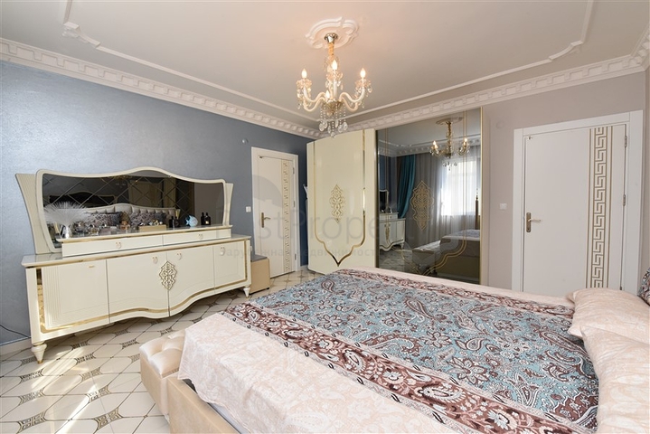 Трехкомнатная квартира с двумя спальнями на аренду