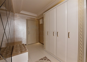 Трехкомнатная квартира с двумя спальнями на аренду