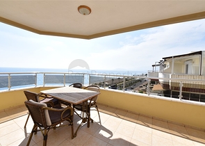 Трехкомнатная квартира с двумя спальнями на аренду