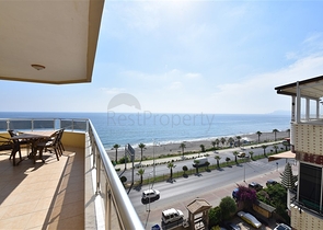 Трехкомнатная квартира с двумя спальнями на аренду