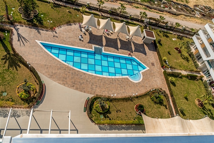 Меблированный пентхаус планировки 4+1