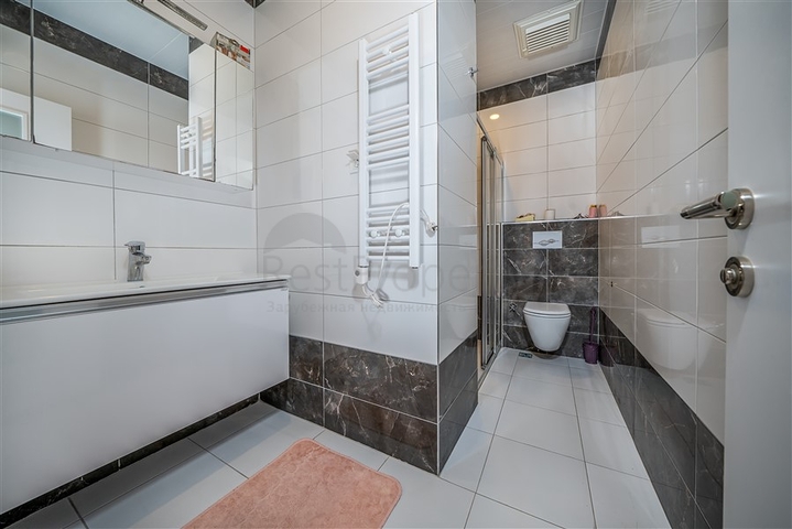 Меблированный пентхаус планировки 4+1