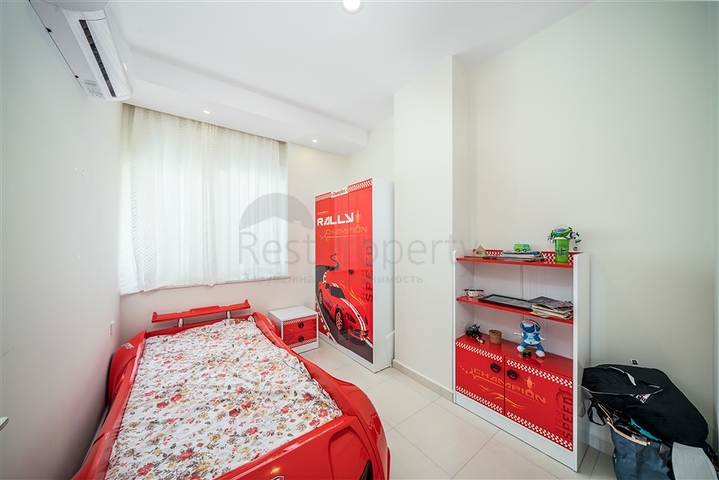 Меблированный пентхаус планировки 4+1