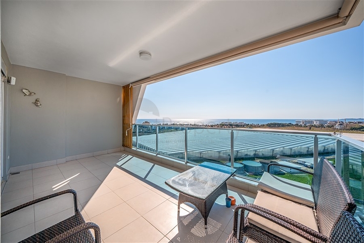 Меблированный пентхаус планировки 4+1